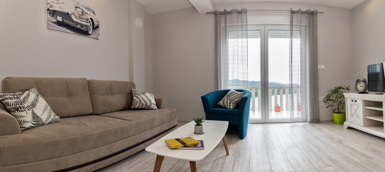Apartments Leona Neum Extérieur photo