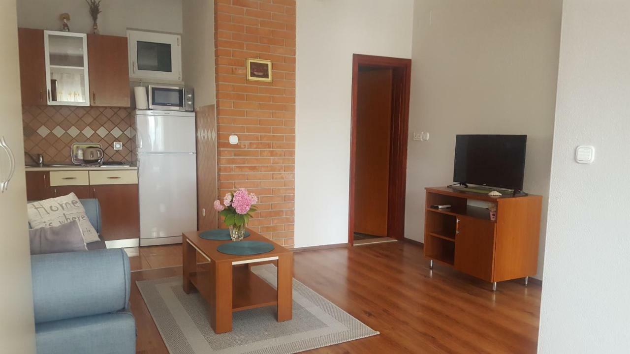 Apartments Leona Neum Extérieur photo