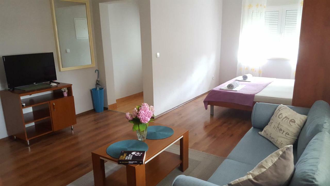 Apartments Leona Neum Extérieur photo